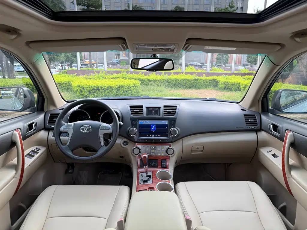 Toyota Highlander (Import) — миниатюра 14