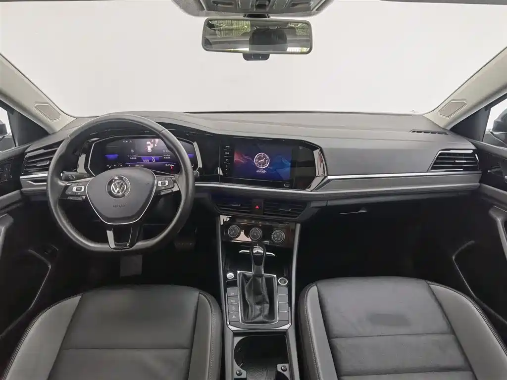 Volkswagen Sagitar 2021 280TSI DSG
