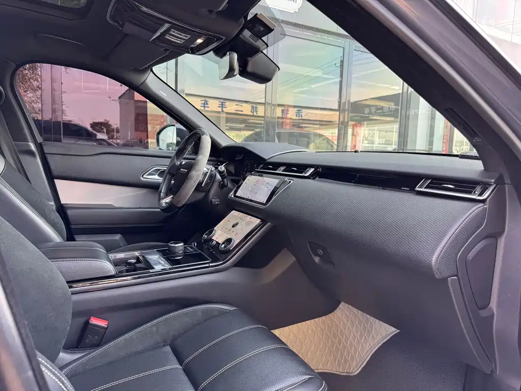 Land Rover Velar — миниатюра 16