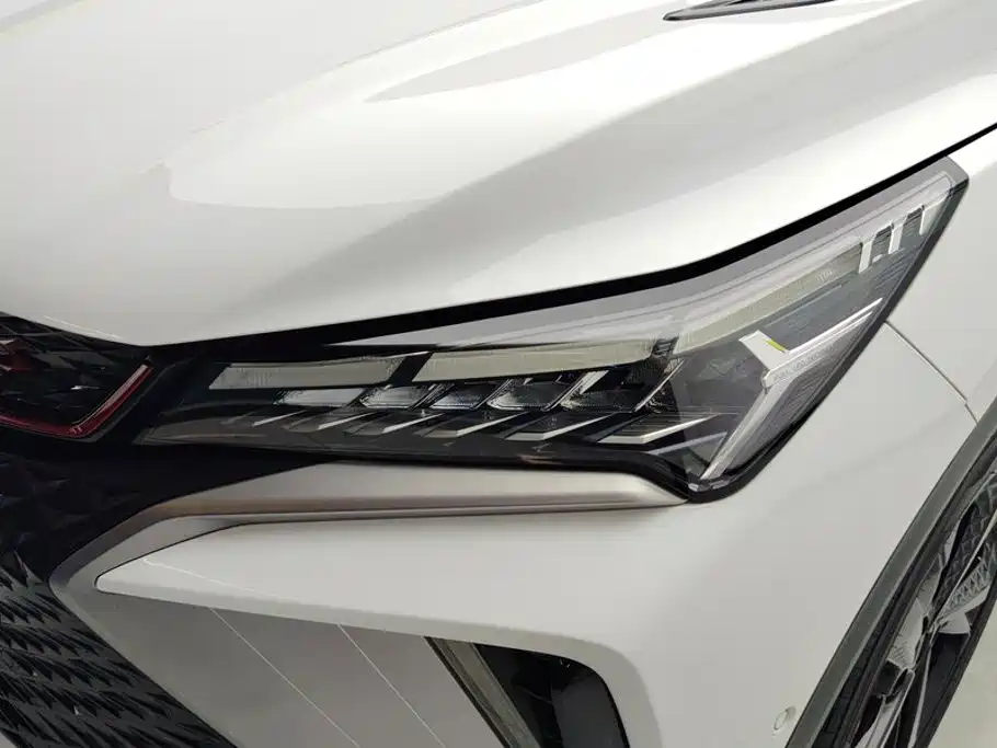 Geely Binyue — миниатюра 5