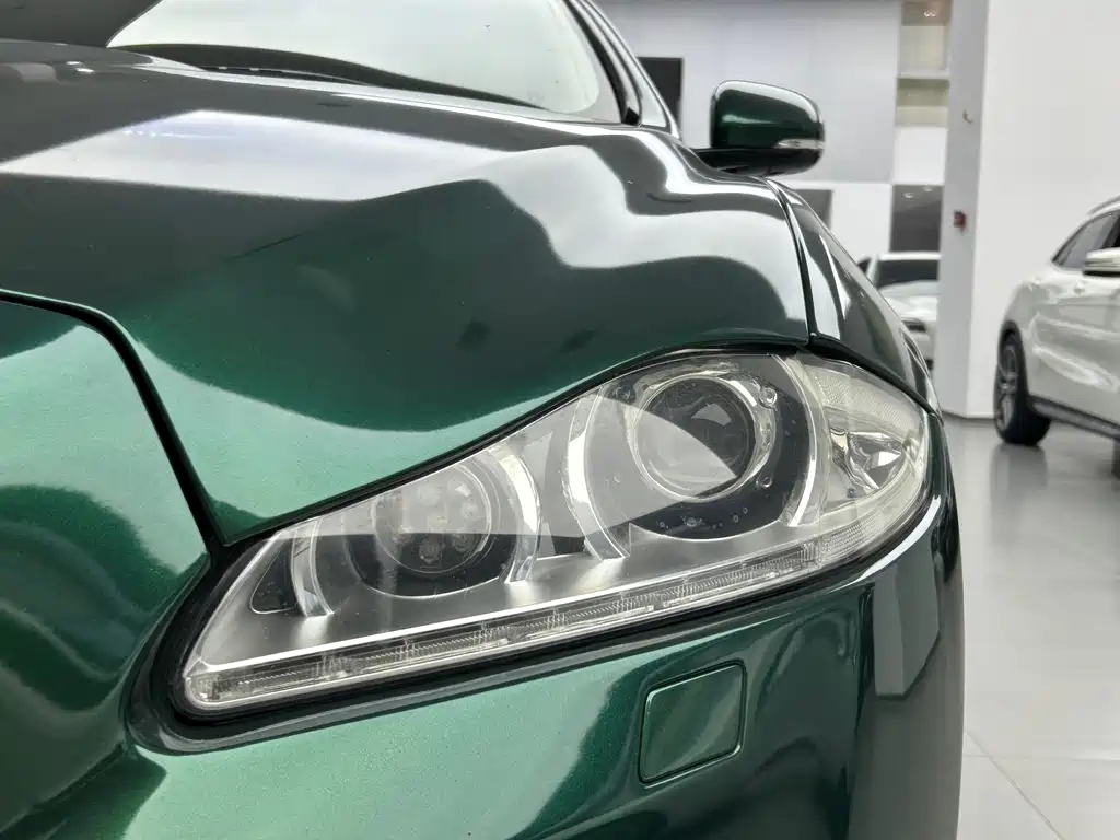 Jaguar XJ — миниатюра 13