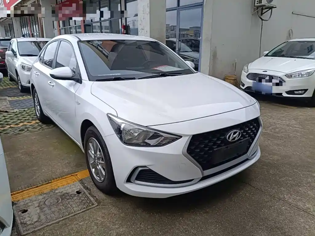 Hyundai Elantra — миниатюра 4