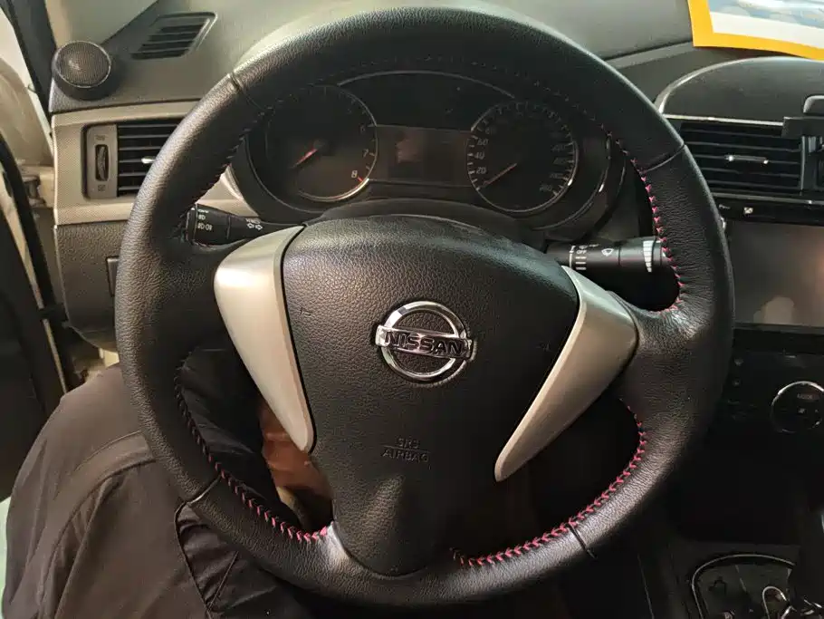 Nissan Tiida — миниатюра 15
