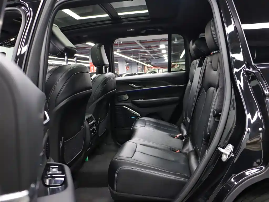 Jeep Grand Cherokee 4xe (Import) — миниатюра 21