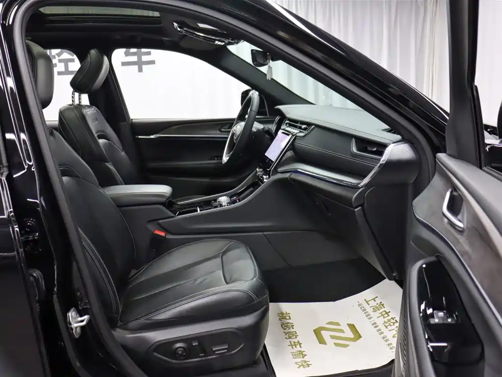 Jeep Grand Cherokee 4xe (Import) — миниатюра 20