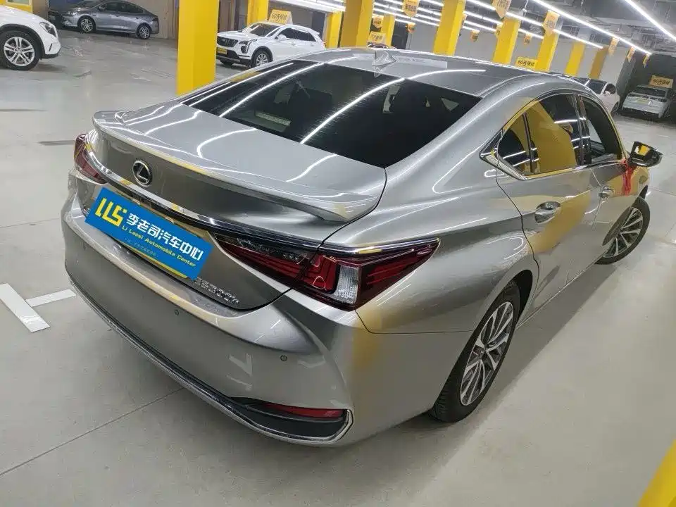 Lexus ES — миниатюра 3