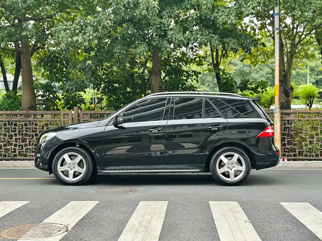 Mercedes-Benz M-Class — миниатюра 3