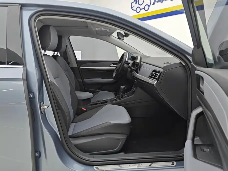 Volkswagen Lavida — миниатюра 8