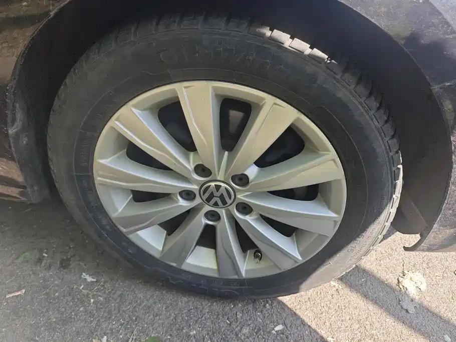 Volkswagen Sagitar — миниатюра 6