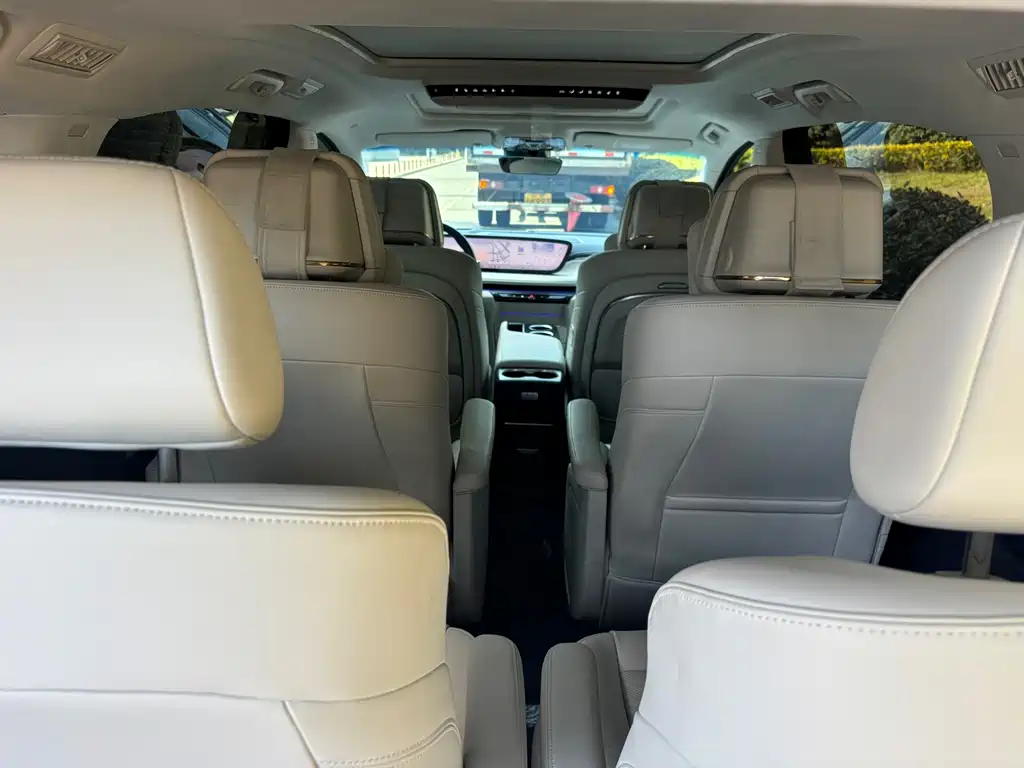 BUICK GL8 NEW ENERGY