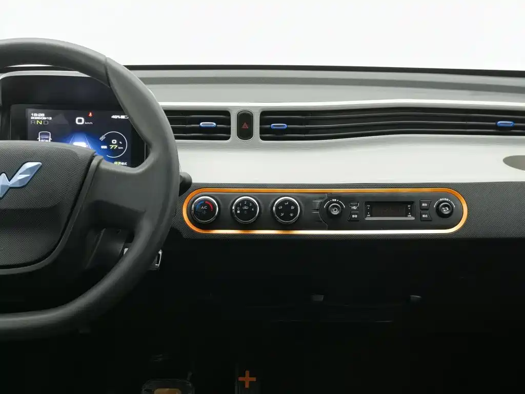 Wuling MINIEV — миниатюра 12