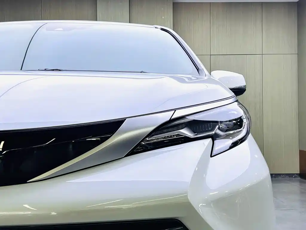 Toyota Sienna — миниатюра 7