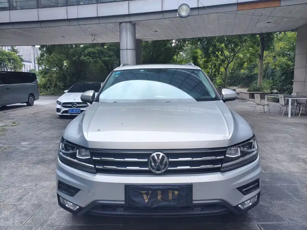 Volkswagen Tiguan L — миниатюра 2