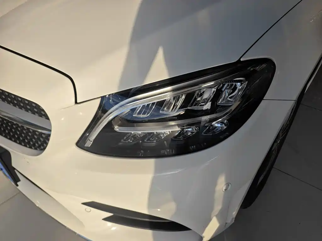 Mercedes-Benz C-Class — миниатюра 17