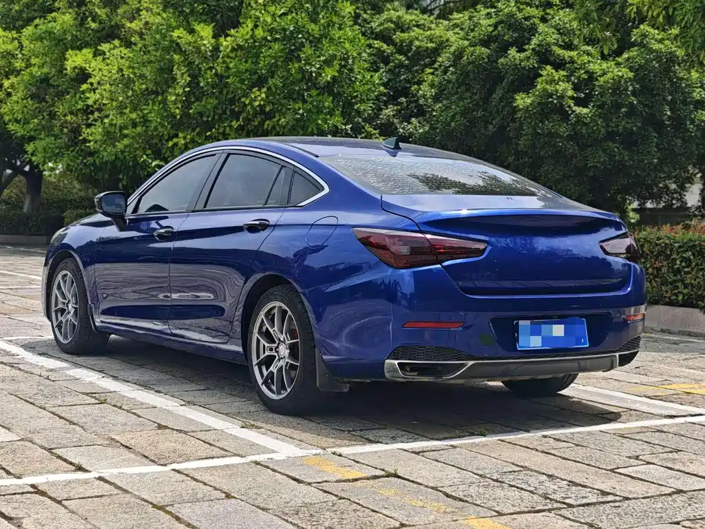 Hongqi Hongqi H5 — миниатюра 2