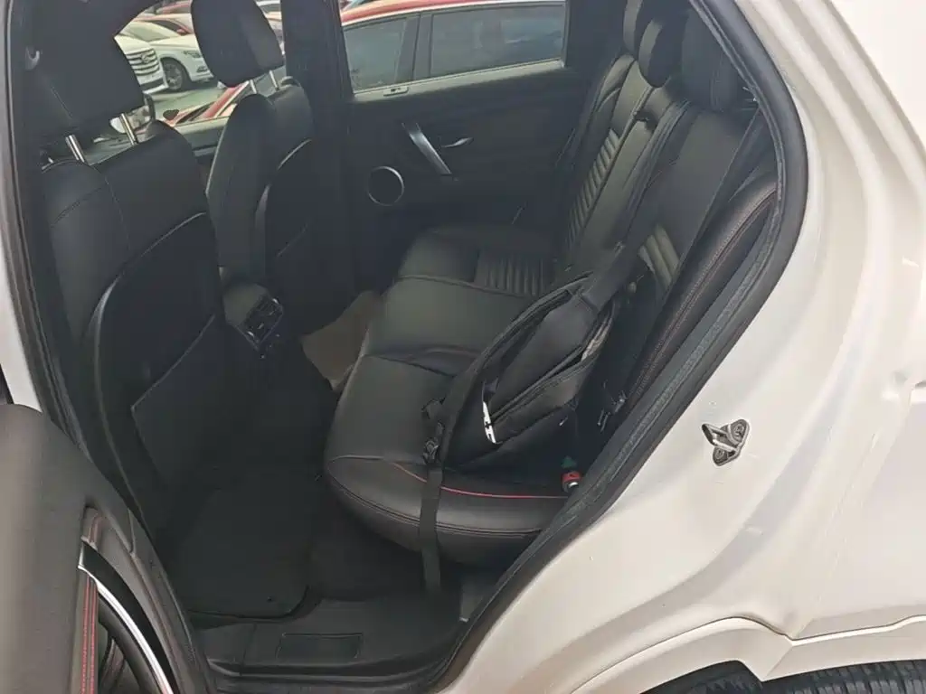 Land Rover Discovery Sport — миниатюра 17