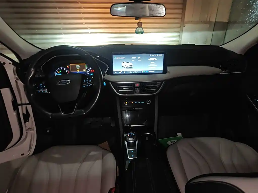 Ford Escape — миниатюра 10