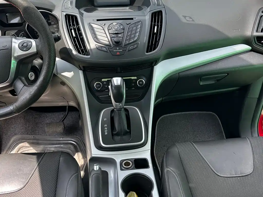 Ford Kuga — миниатюра 23