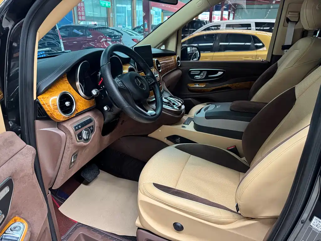 Mercedes-Benz V-Class — миниатюра 5