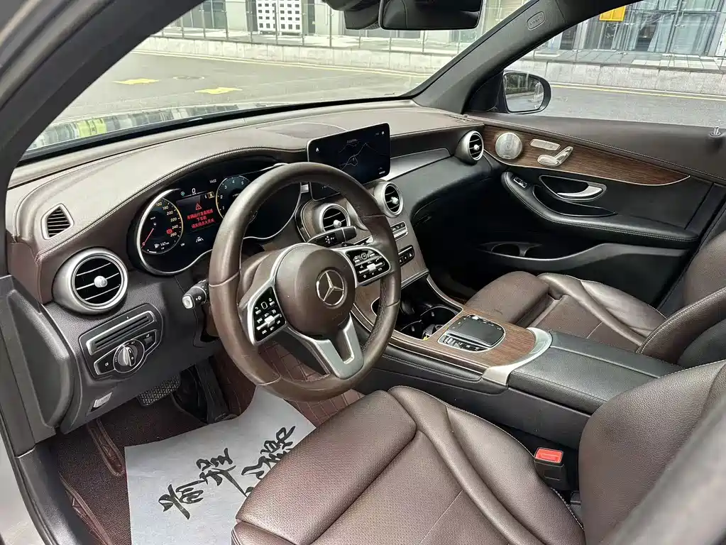 Mercedes-Benz GLC — миниатюра 8