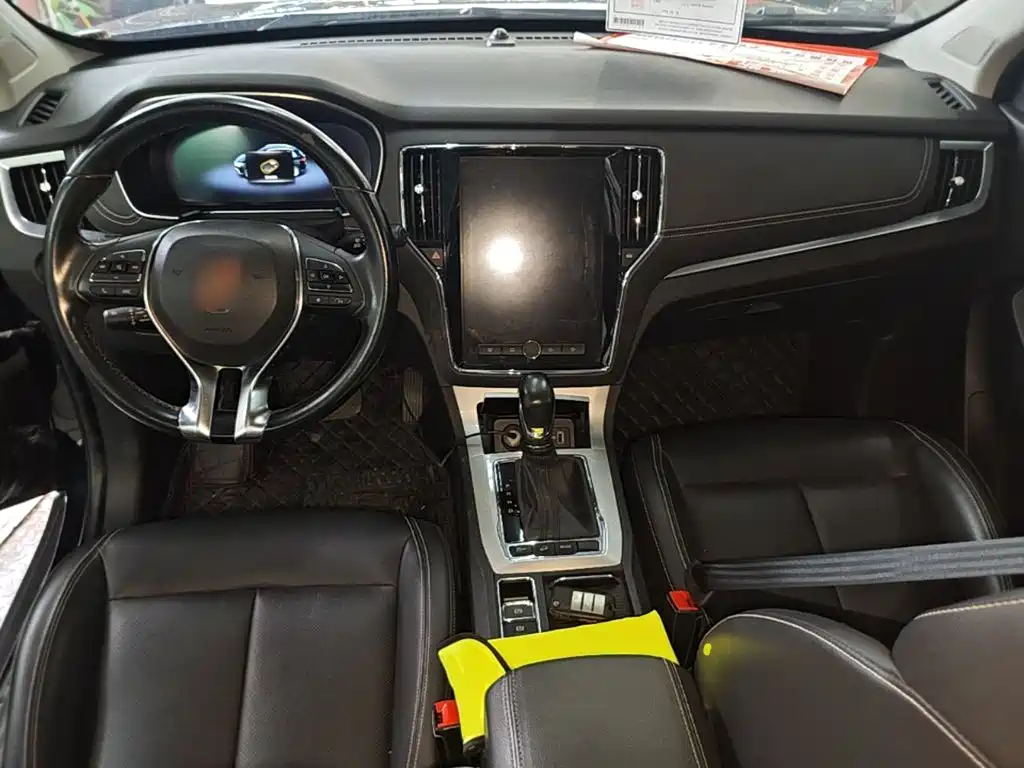Roewe RX5 New Energy — миниатюра 10