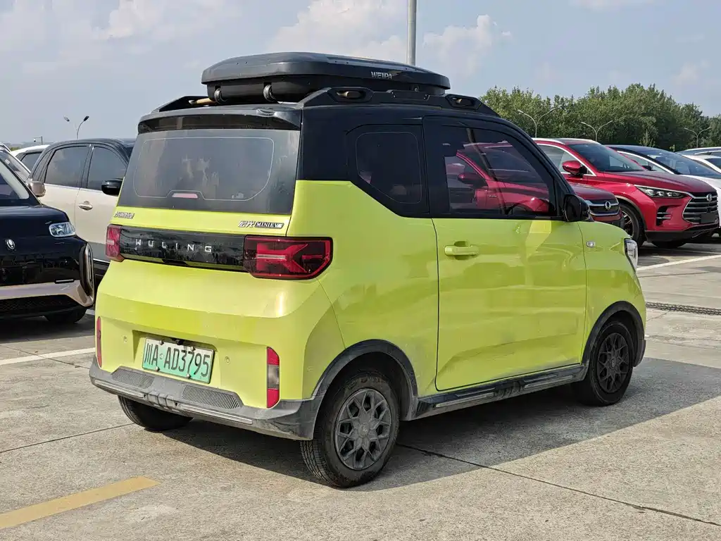 Wuling MINIEV — миниатюра 4