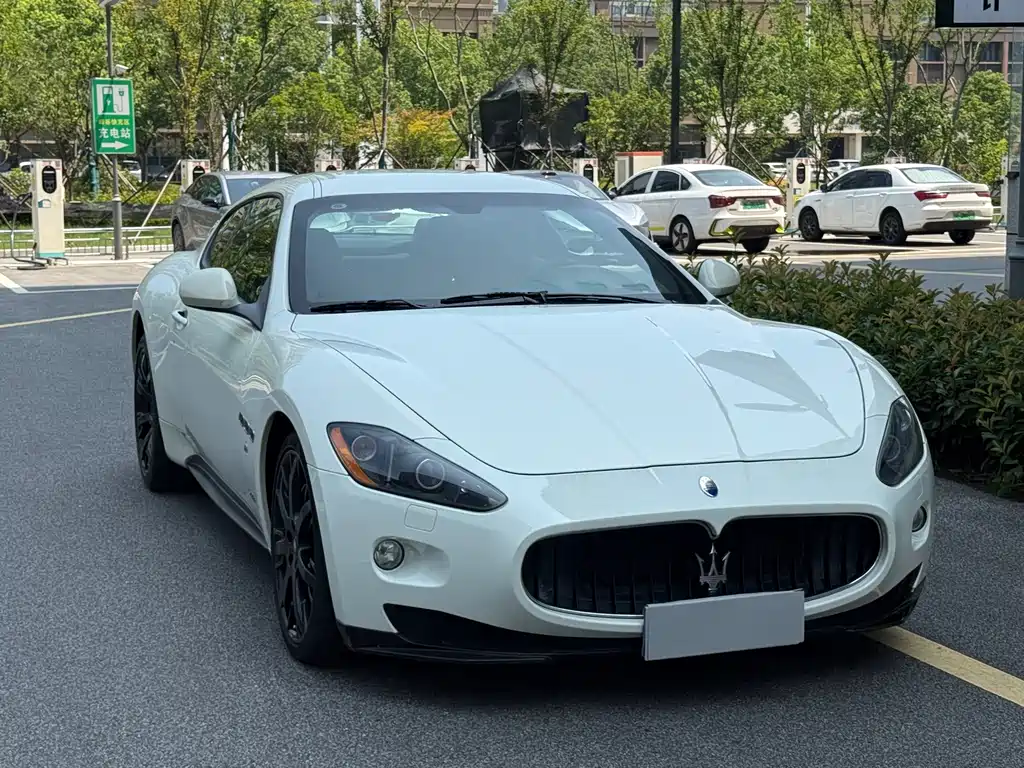 Maserati GranTurismo — миниатюра 3