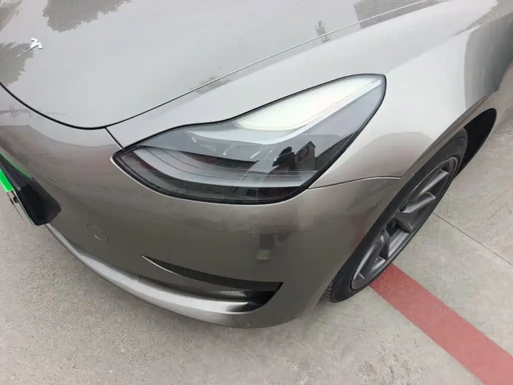Tesla Model 3 — миниатюра 24