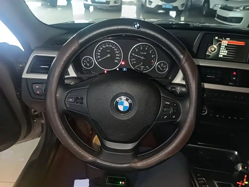 BMW 3 Series — миниатюра 11