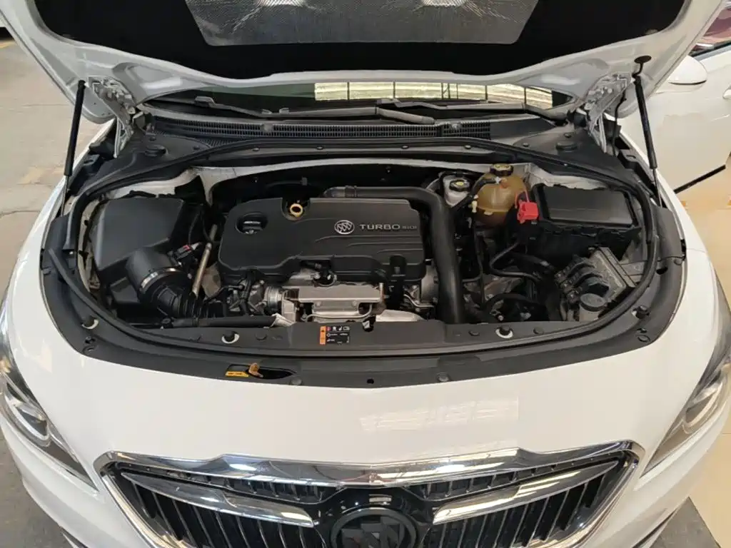 Buick LaCrosse — миниатюра 20
