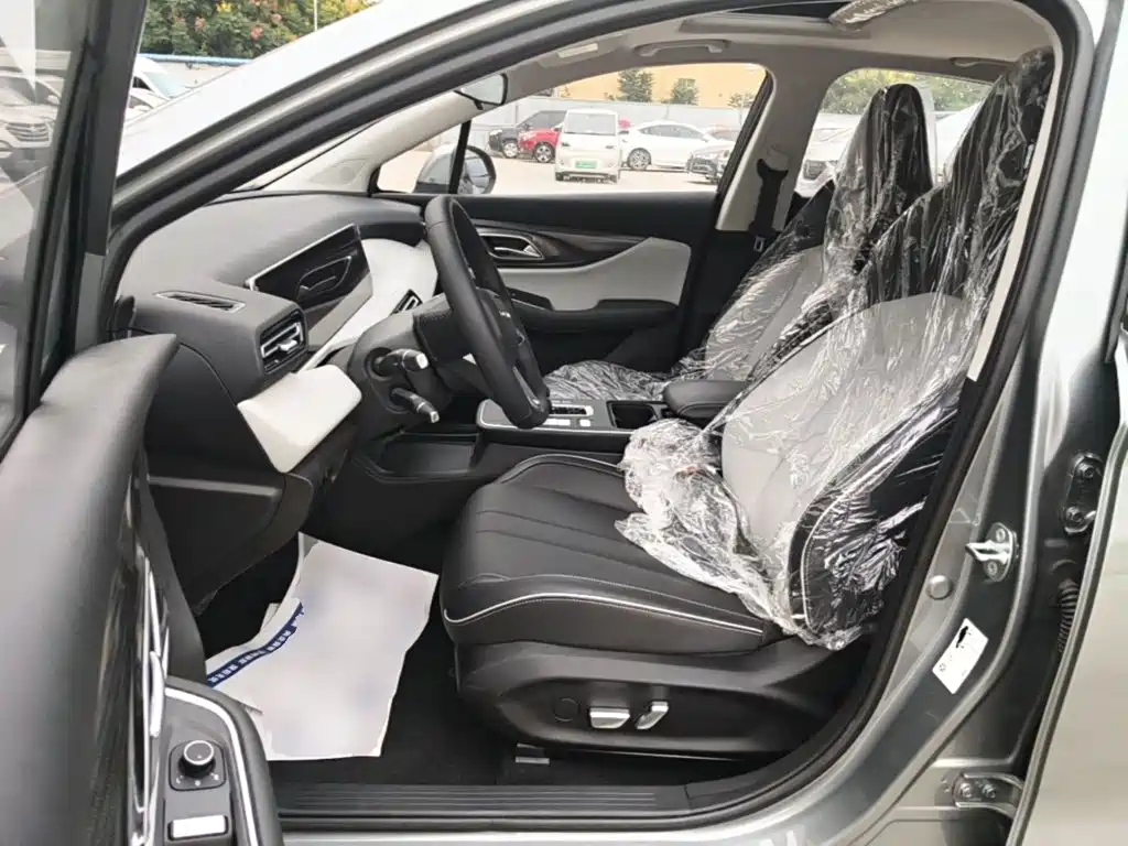 BAIC EU5 Plus — миниатюра 15