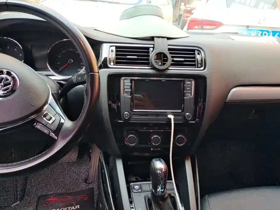 Volkswagen Sagitar — миниатюра 13