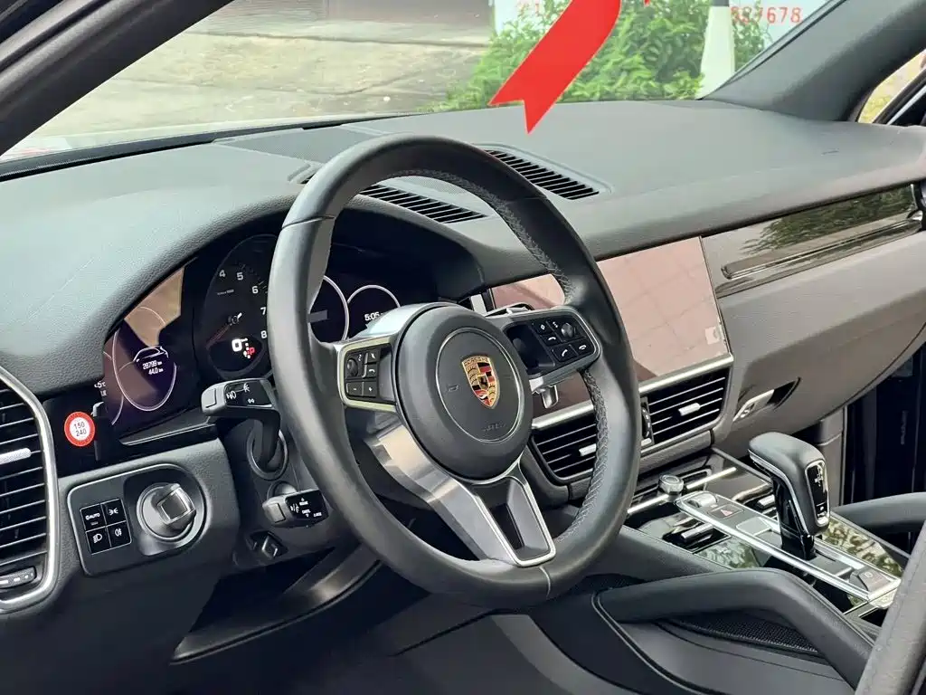 Porsche Cayenne — миниатюра 14