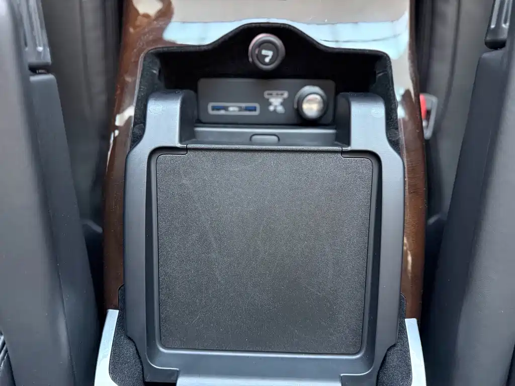 Land Rover Range Rover — миниатюра 10