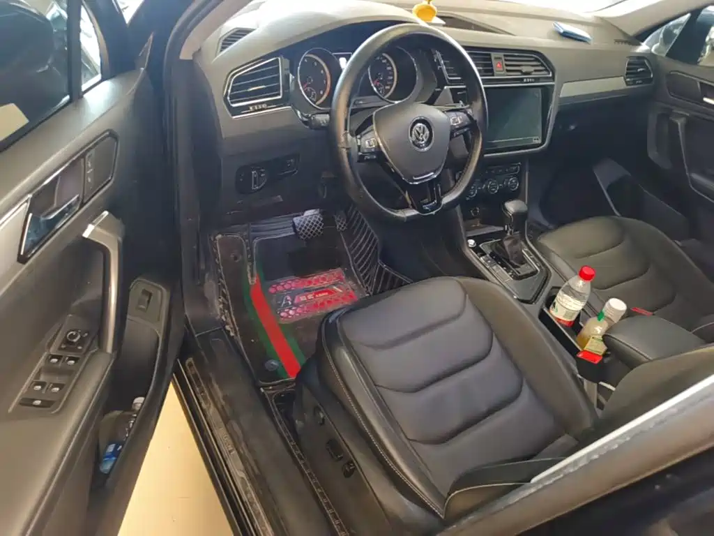 Volkswagen Tiguan L — миниатюра 16
