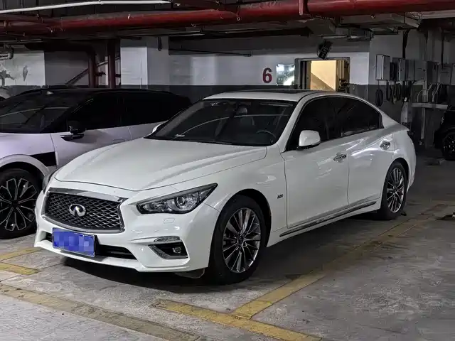 INFINITI Q50L