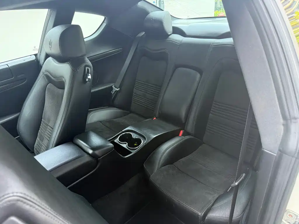 Maserati GranTurismo — миниатюра 8