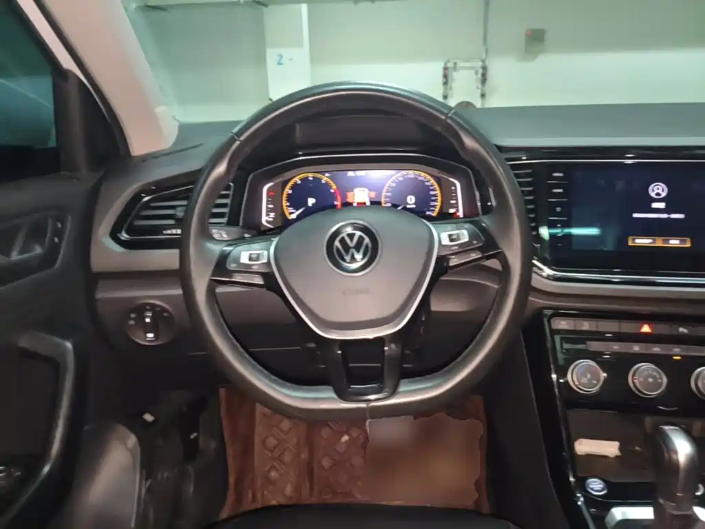 Volkswagen T-Roc — миниатюра 15