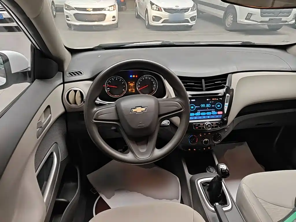 Chevrolet Sail — миниатюра 11