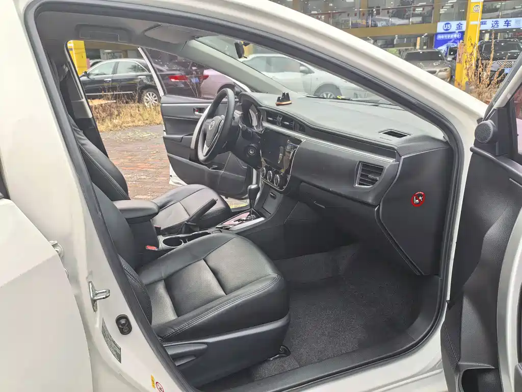 Toyota Corolla — миниатюра 10