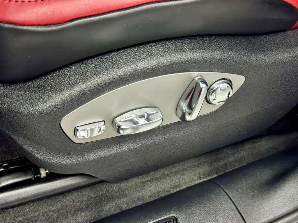 Porsche Macan — миниатюра 30