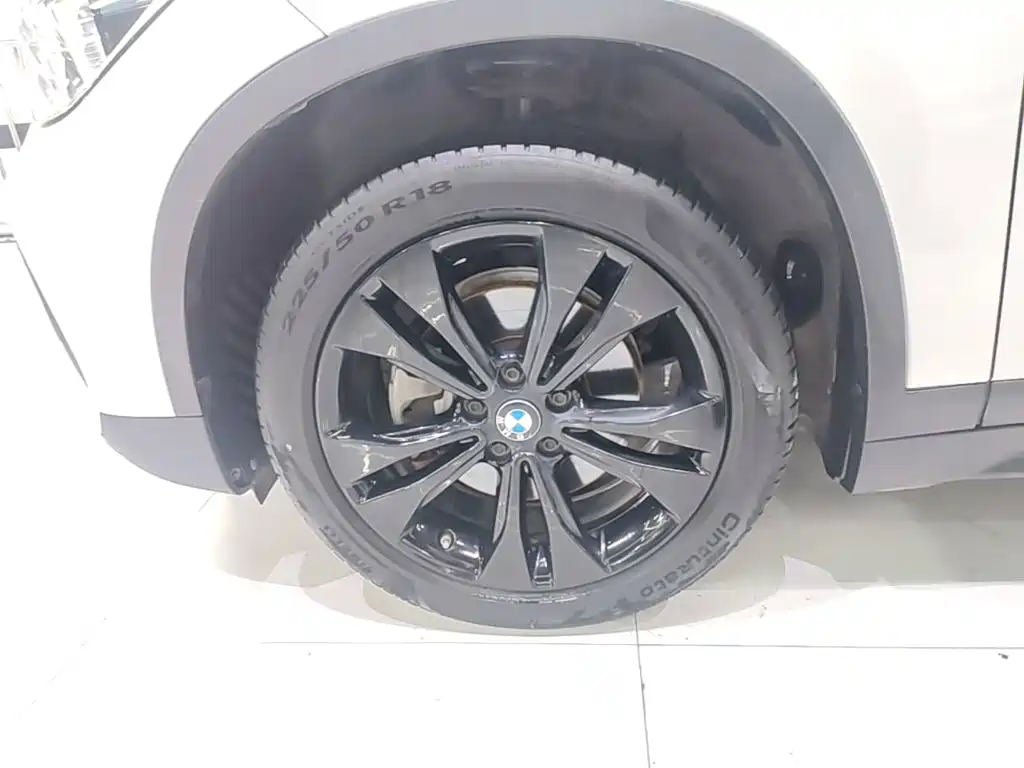 BMW X1 — миниатюра 23