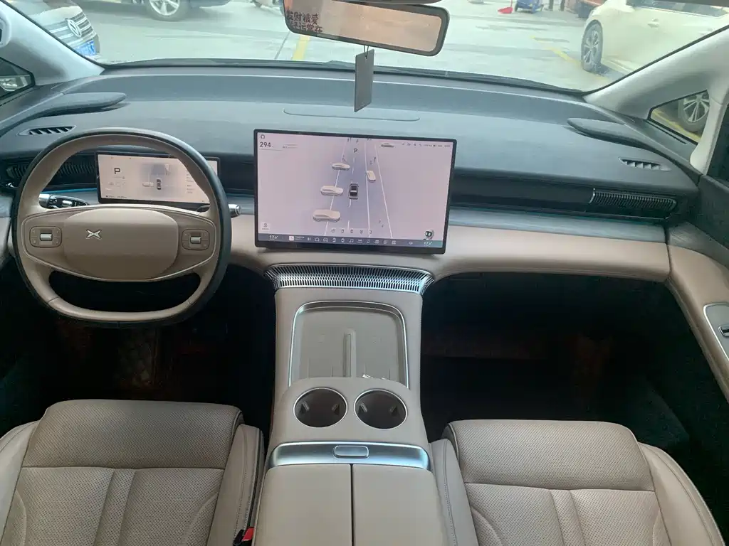 XPeng X9 — миниатюра 9