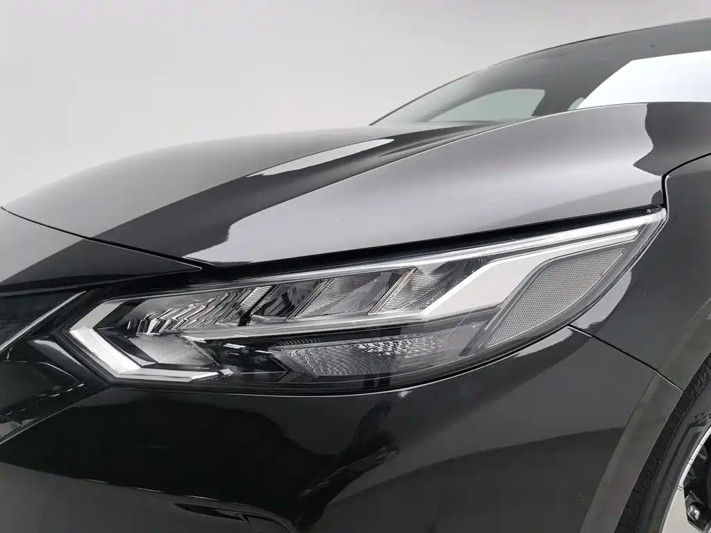 Nissan Sylphy — миниатюра 7