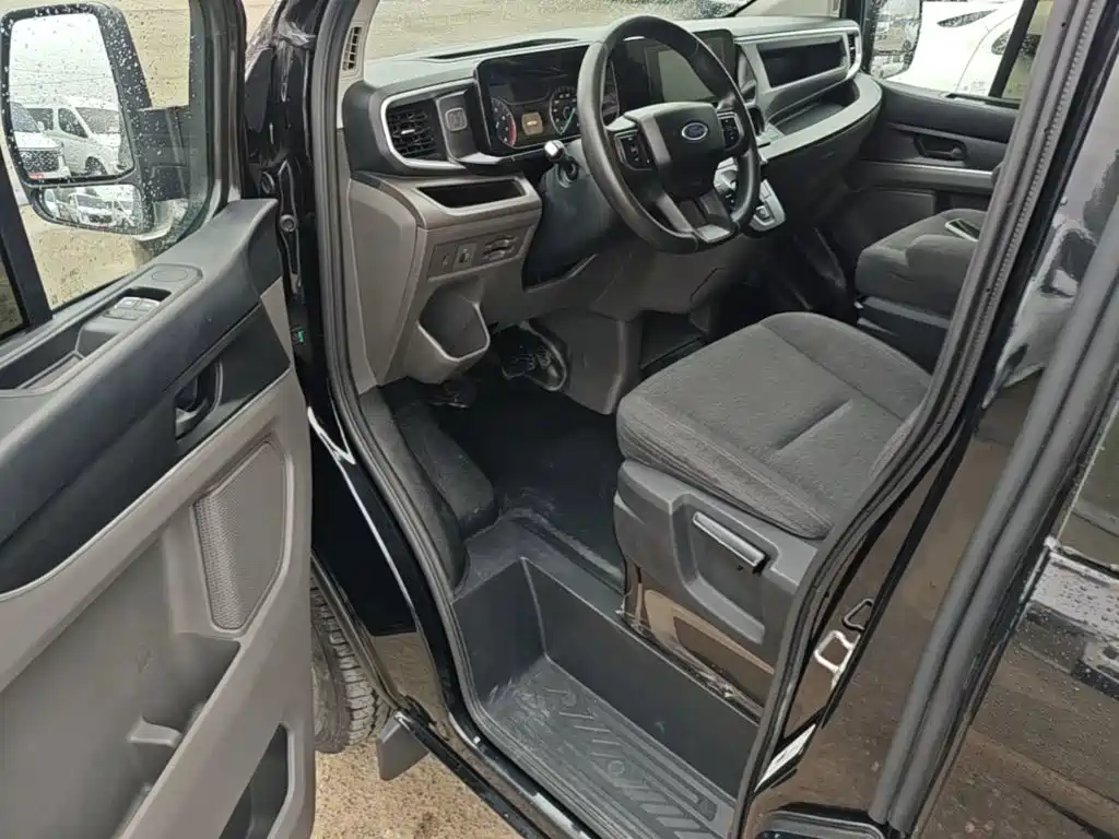 Ford Transit — миниатюра 16