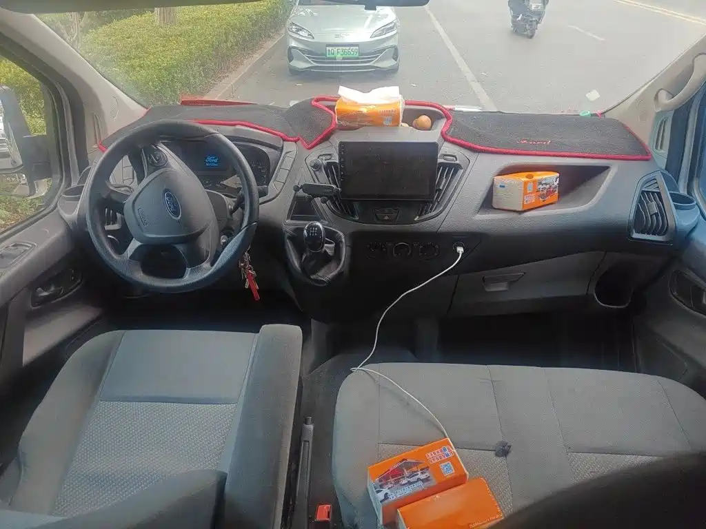 Ford Transit — миниатюра 13