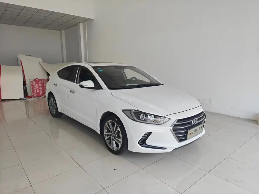 Hyundai Elantra — миниатюра 3