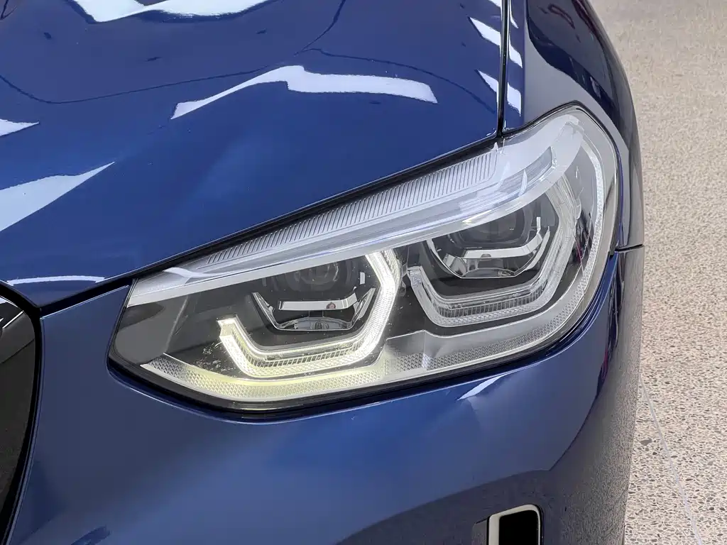BMW iX3 — миниатюра 8