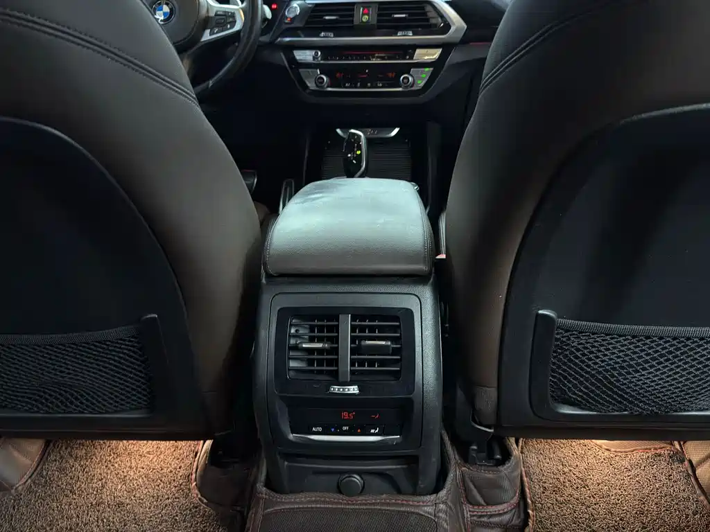 BMW X3 — миниатюра 11