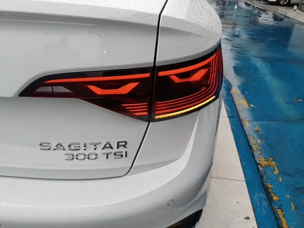 Volkswagen Sagitar — миниатюра 8
